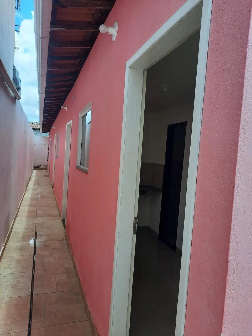 Residencial  completo com 4 Kitnets no Planalto - Natal/RN