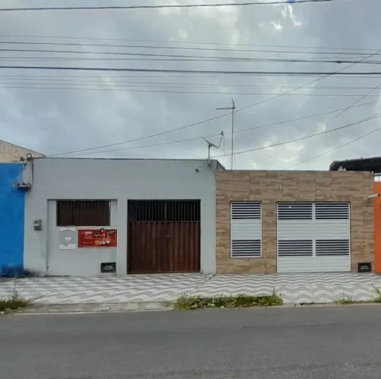 Casa reformada com 3 quartos no Potengi - Natal/RN