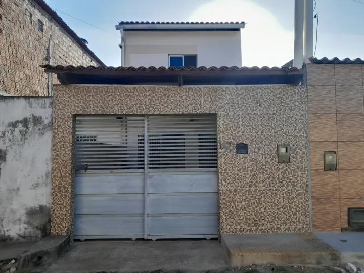 Casa Duplex com 3 quartos no Planalto - Natal - RN
