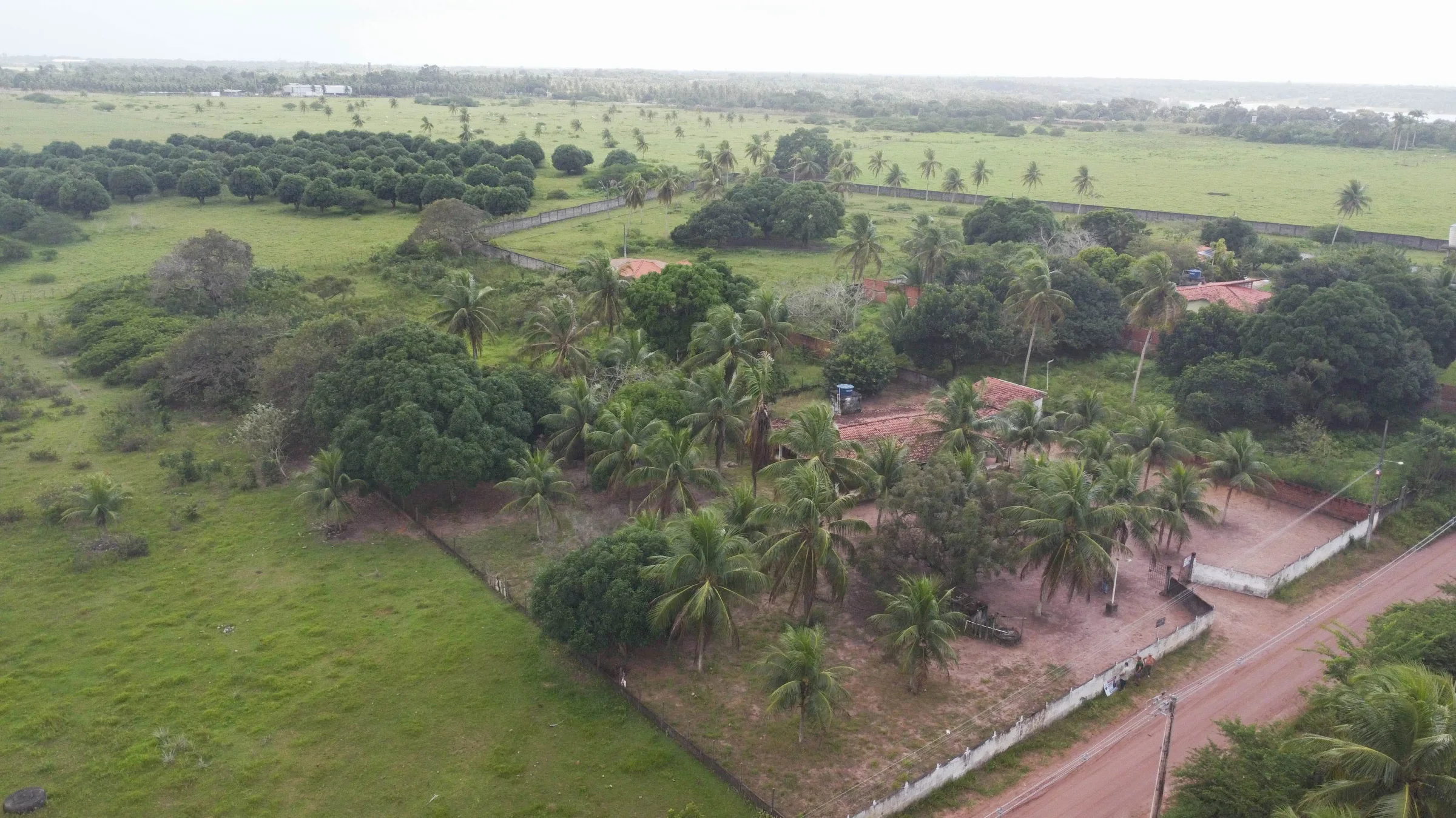 Granja com  7.758m² e 2 casas, na Lagoa do Bonfim - Nísia Floresta -RN - foto 2