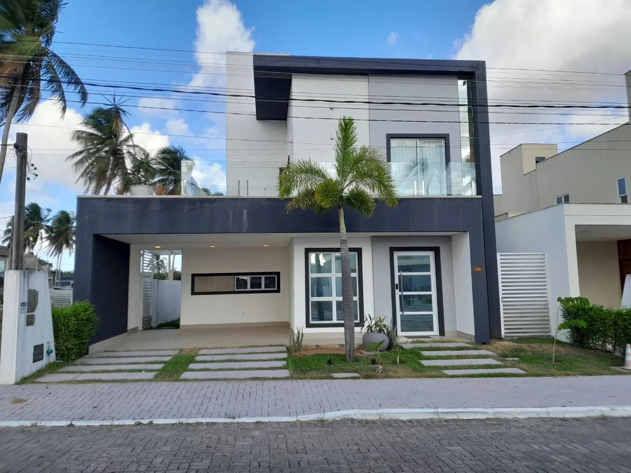 Casa duplex no condomínio Cajupiranga com 3 quartos   (Aceita Financiamento)