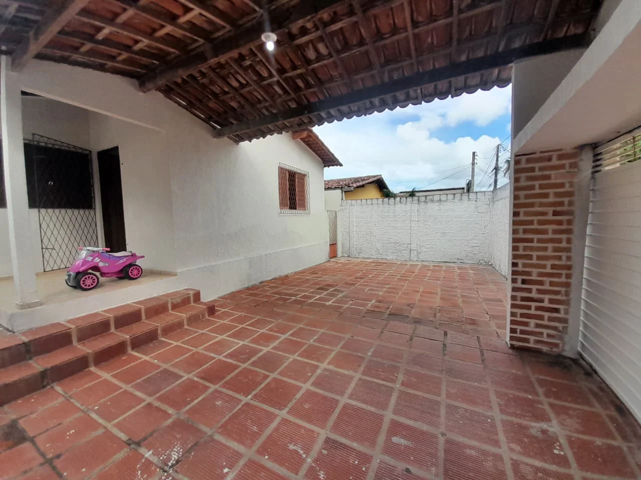 Casa com 2 quartos, área gourmet com piscina no Potengi - Natal-RN (Escriturada)