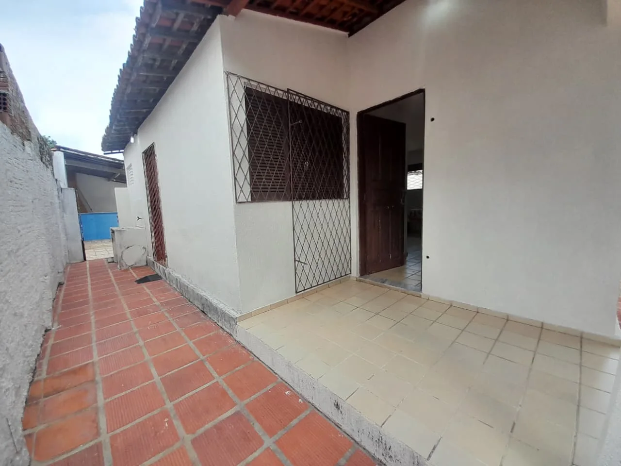 Casa com 2 quartos, área gourmet com piscina no Potengi - Natal-RN (Escriturada)
