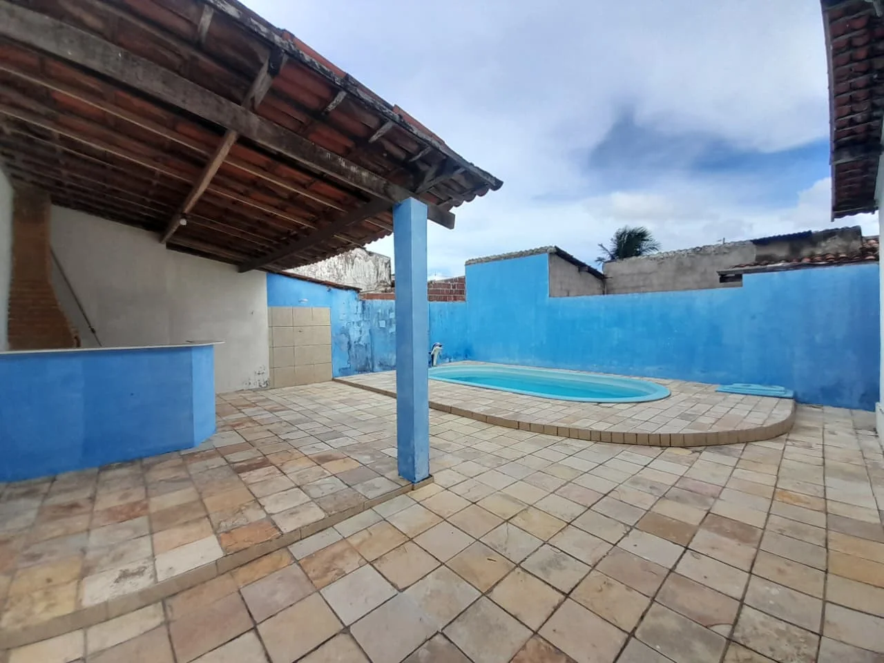 Casa com 2 quartos, área gourmet com piscina no Potengi - Natal-RN (Escriturada)