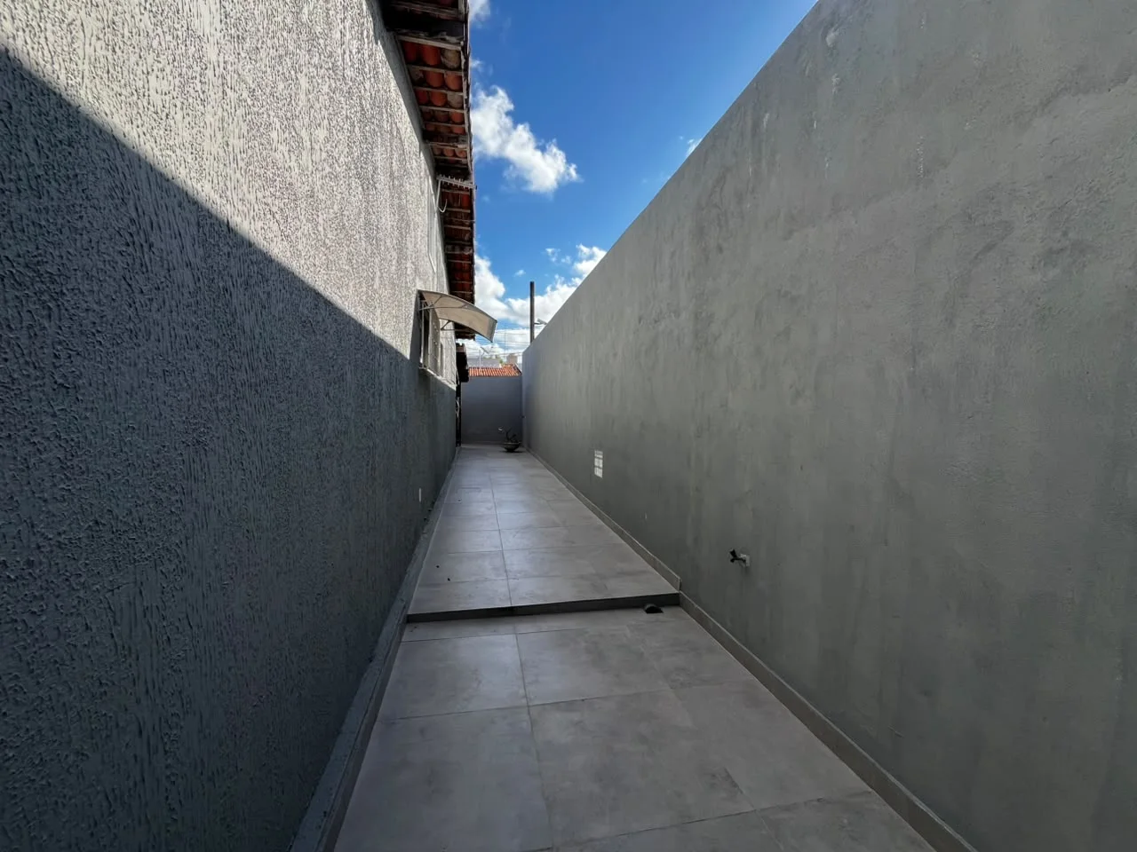 CASA COM 2 QUARTOS Á VENDA EM JARDIM PLANALTO — PARNAMIRIM/RN