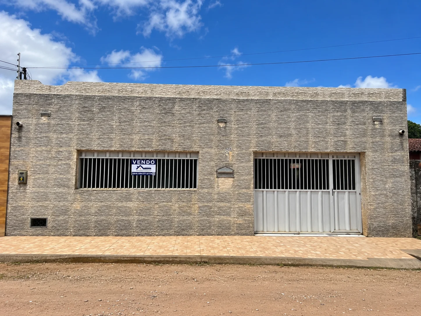 CASA À VENDA COM 2 QUARTOS NO PARQUE DOS COQUEIROS – NATAL/RN (ACEITA FINANCIAMENTO)