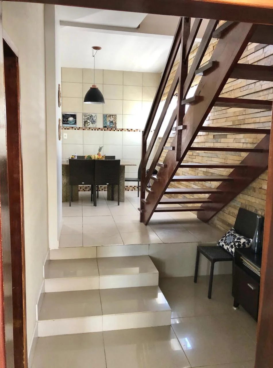 Casa Duplex  com 4 Suítes no Pajuçara - Natal - RN