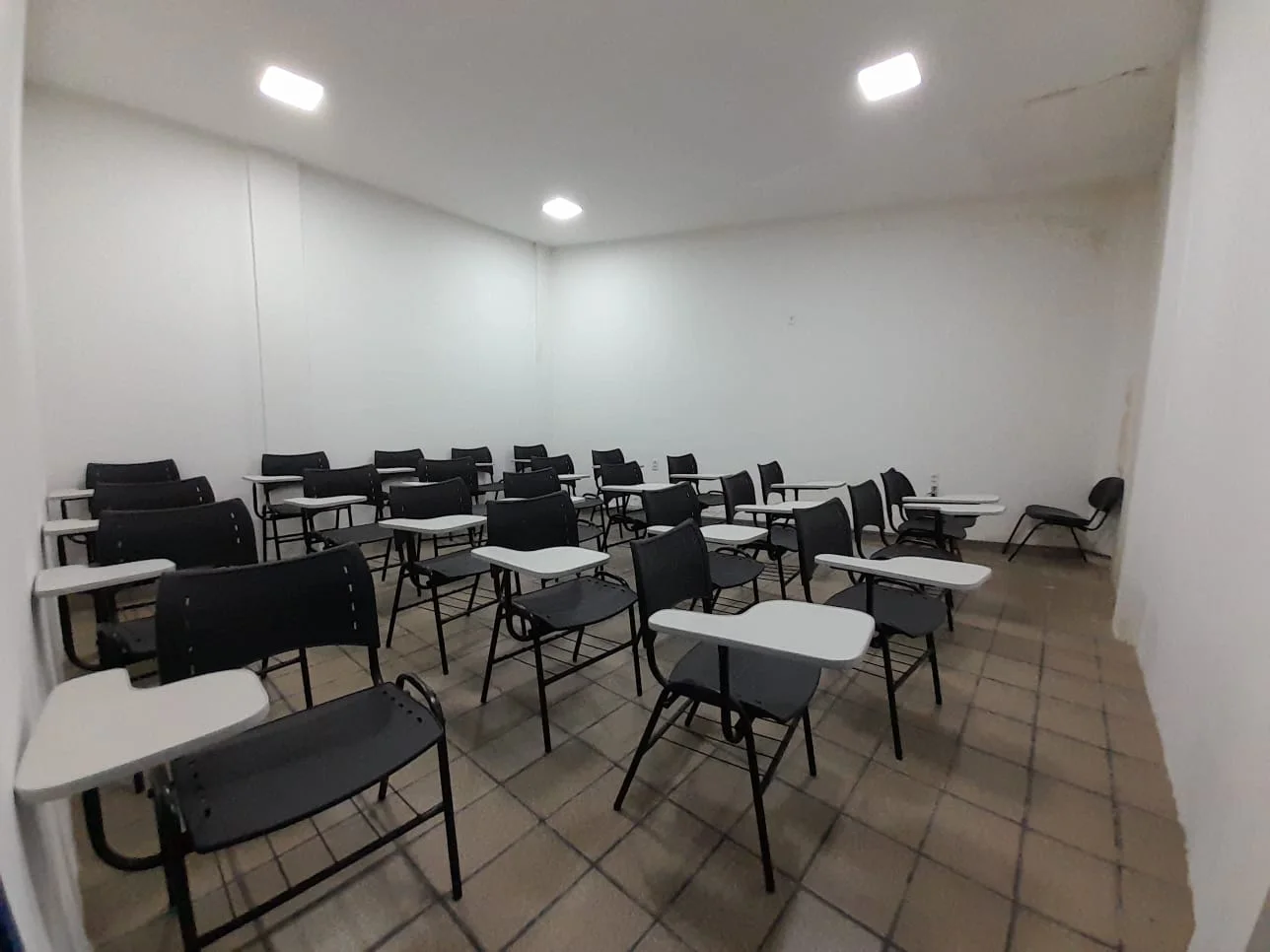 Prédio com 8 Salas e 1 Loja no Centro de Parnamirim/RN - foto 6