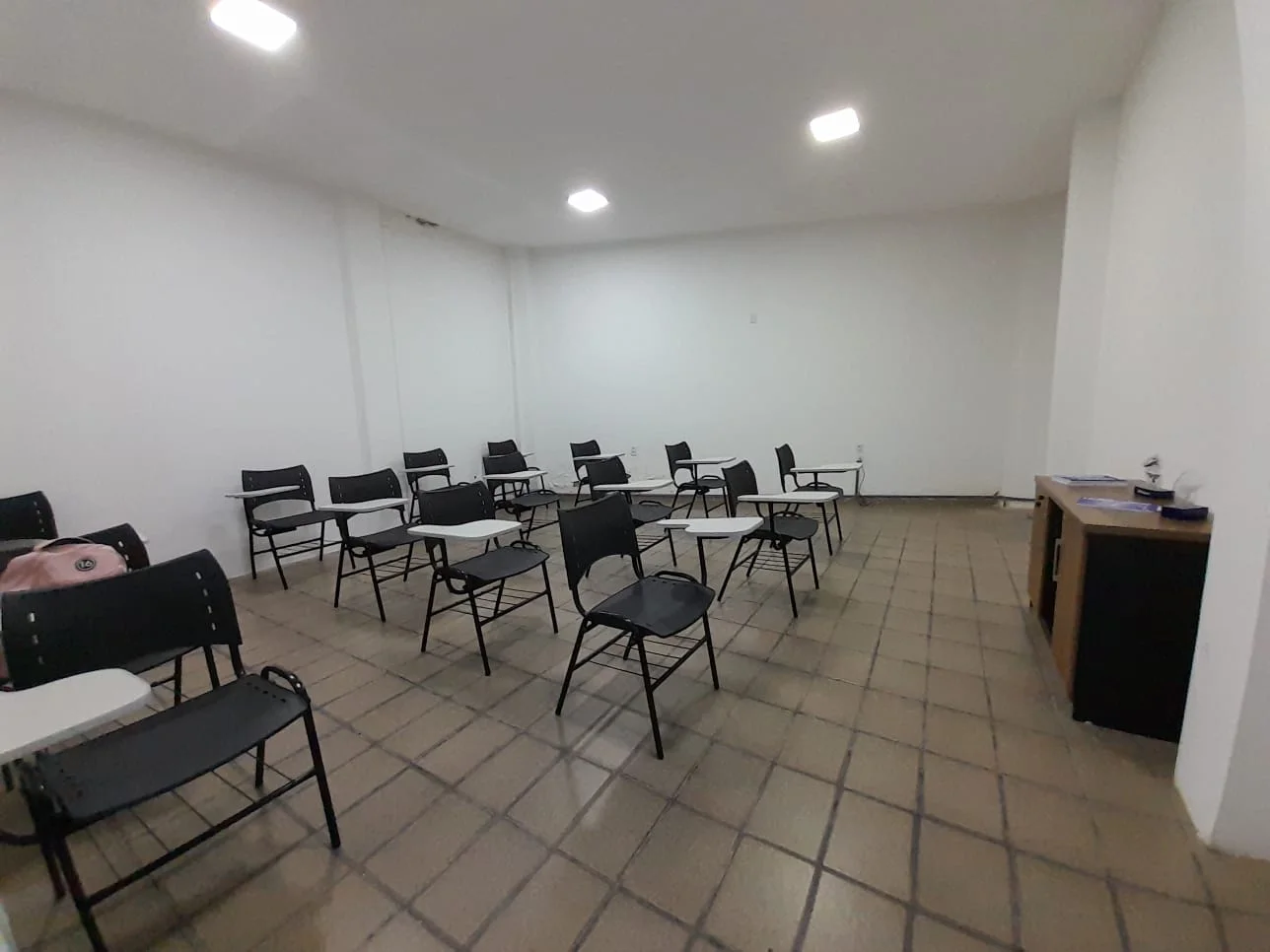 Prédio com 8 Salas e 1 Loja no Centro de Parnamirim/RN - foto 9
