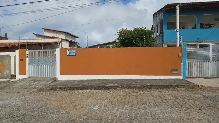 Casa comercial  em Ponta Negra - com 5 Suítes e 1 Chalé - Natal/RN